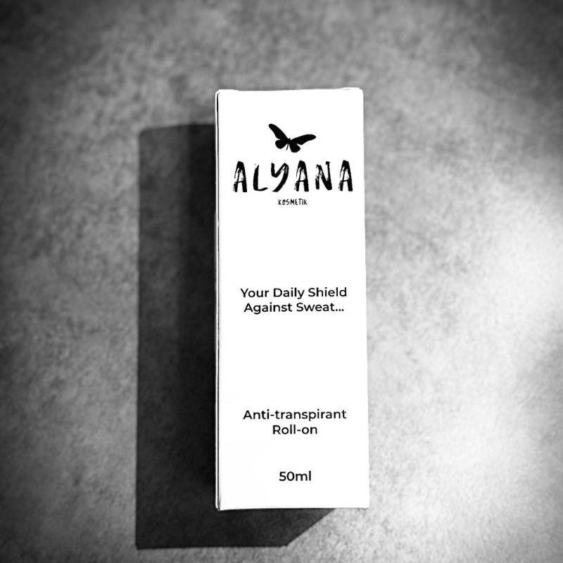 Vorderseite der Alyana Antitranspirant Verpackung – stilvolles Design mit Logo und Produktdetails
